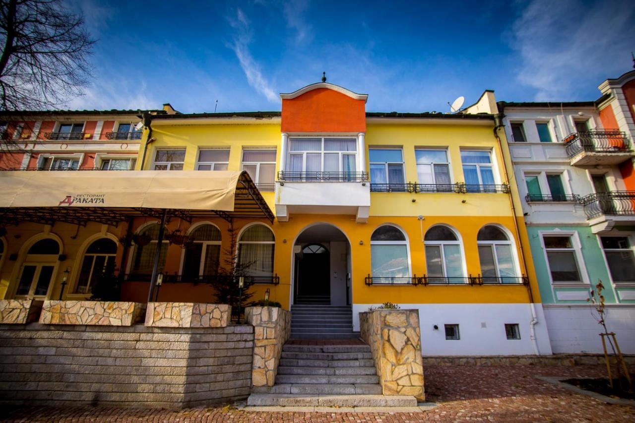 Old City Square Apartment Lovech Exteriör bild