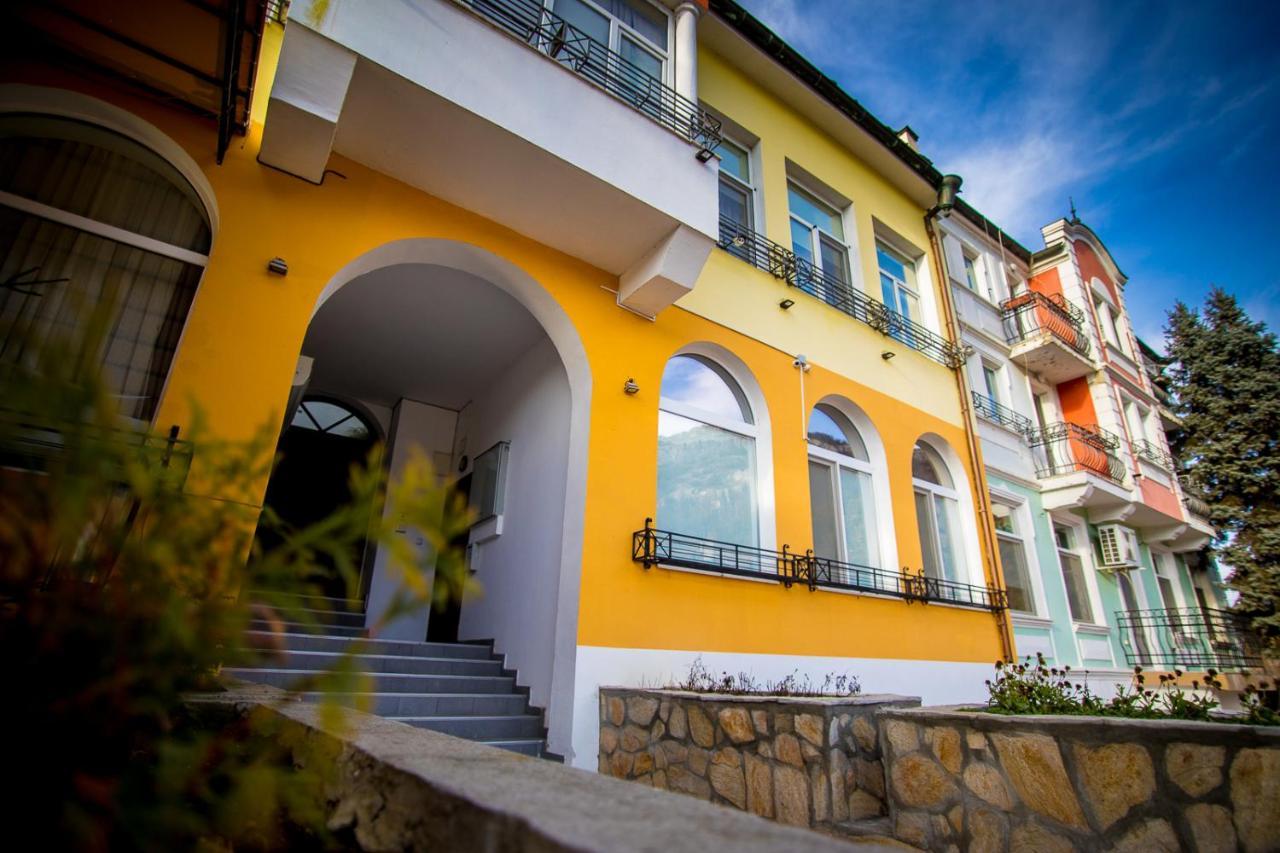 Old City Square Apartment Lovech Exteriör bild