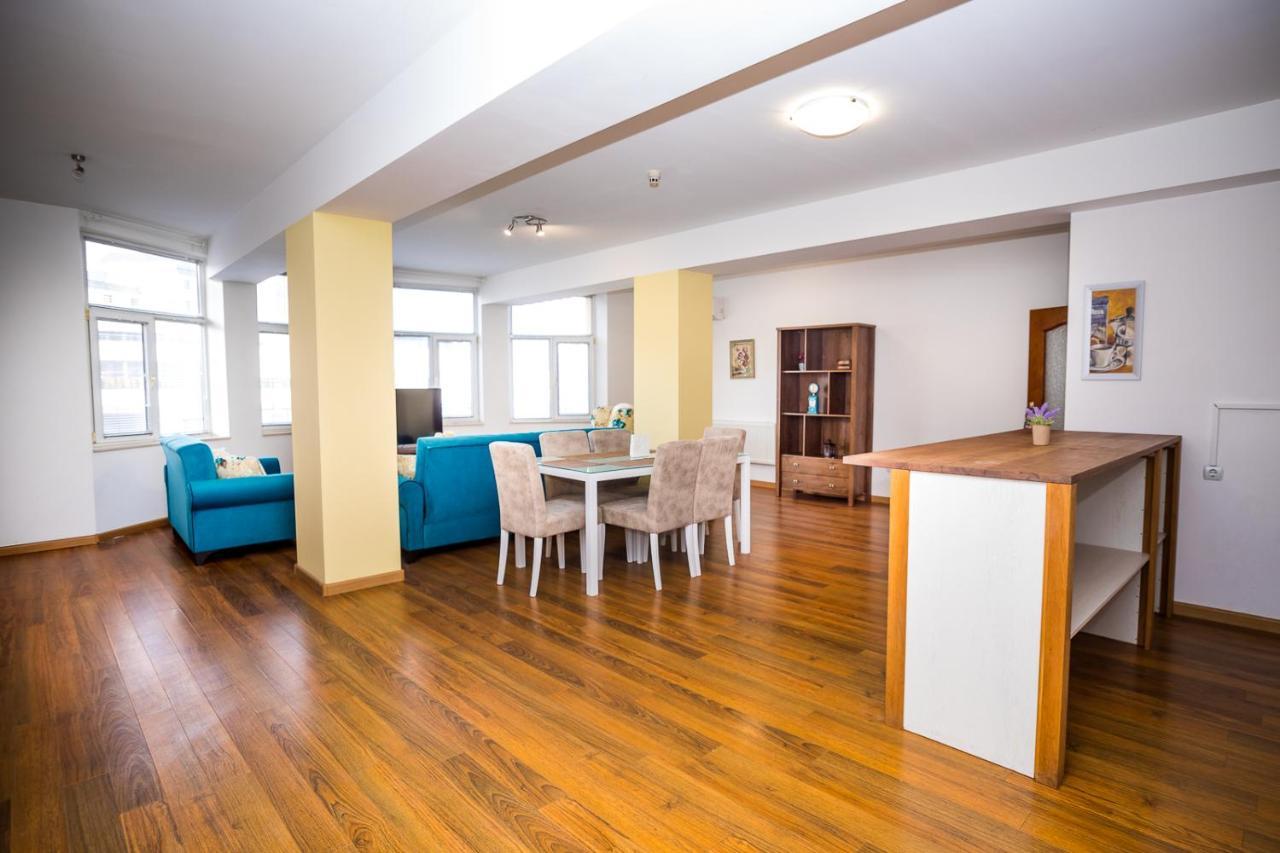 Old City Square Apartment Lovech Exteriör bild